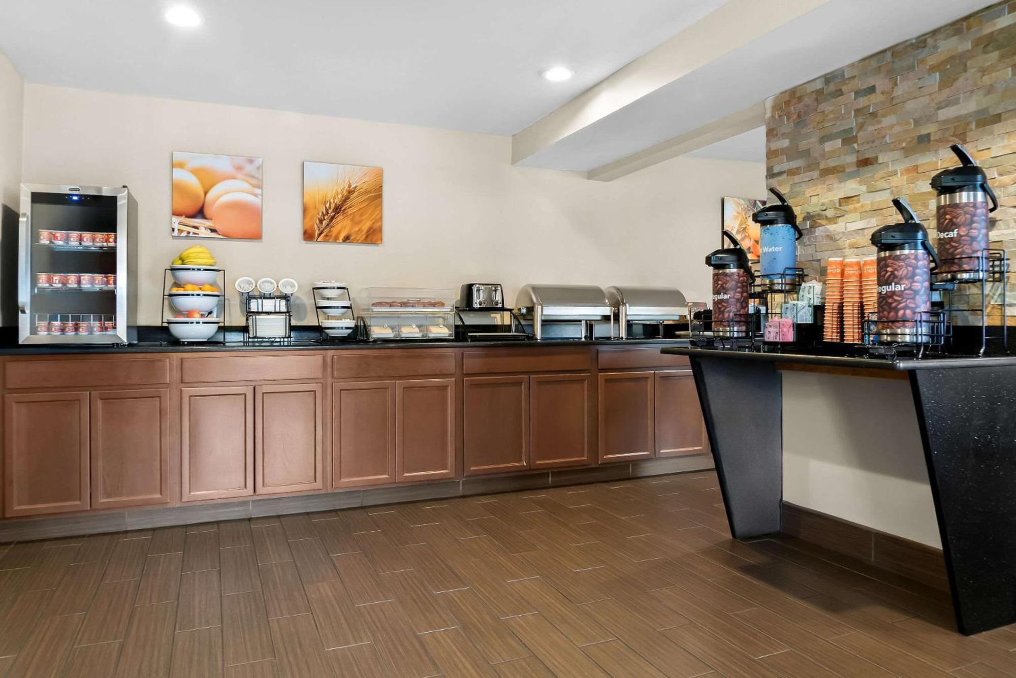 Comfort Inn & Suites Тейлър Екстериор снимка