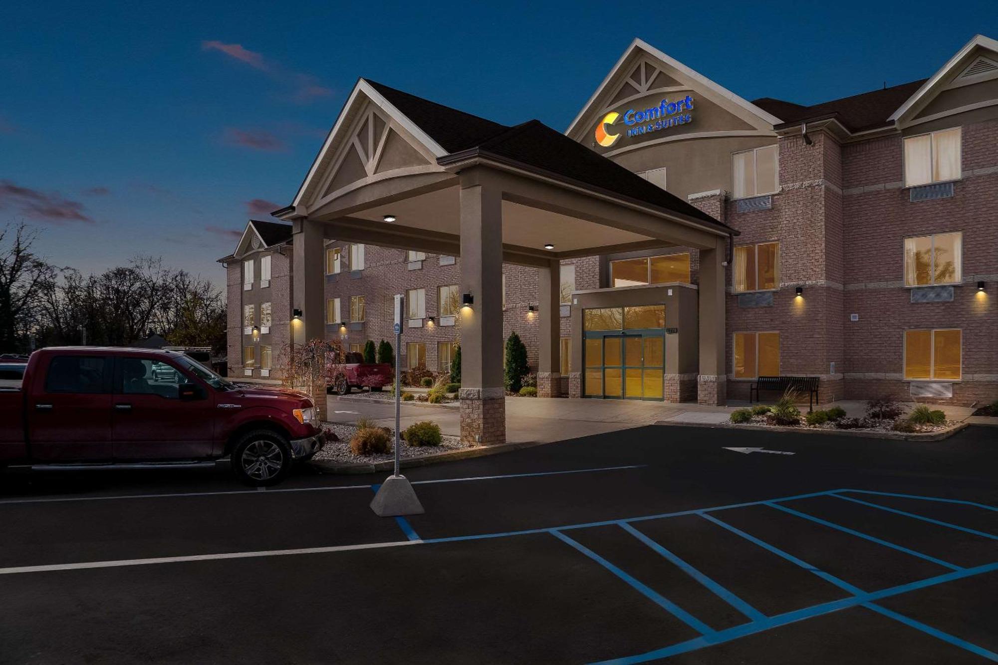 Comfort Inn & Suites Тейлър Екстериор снимка