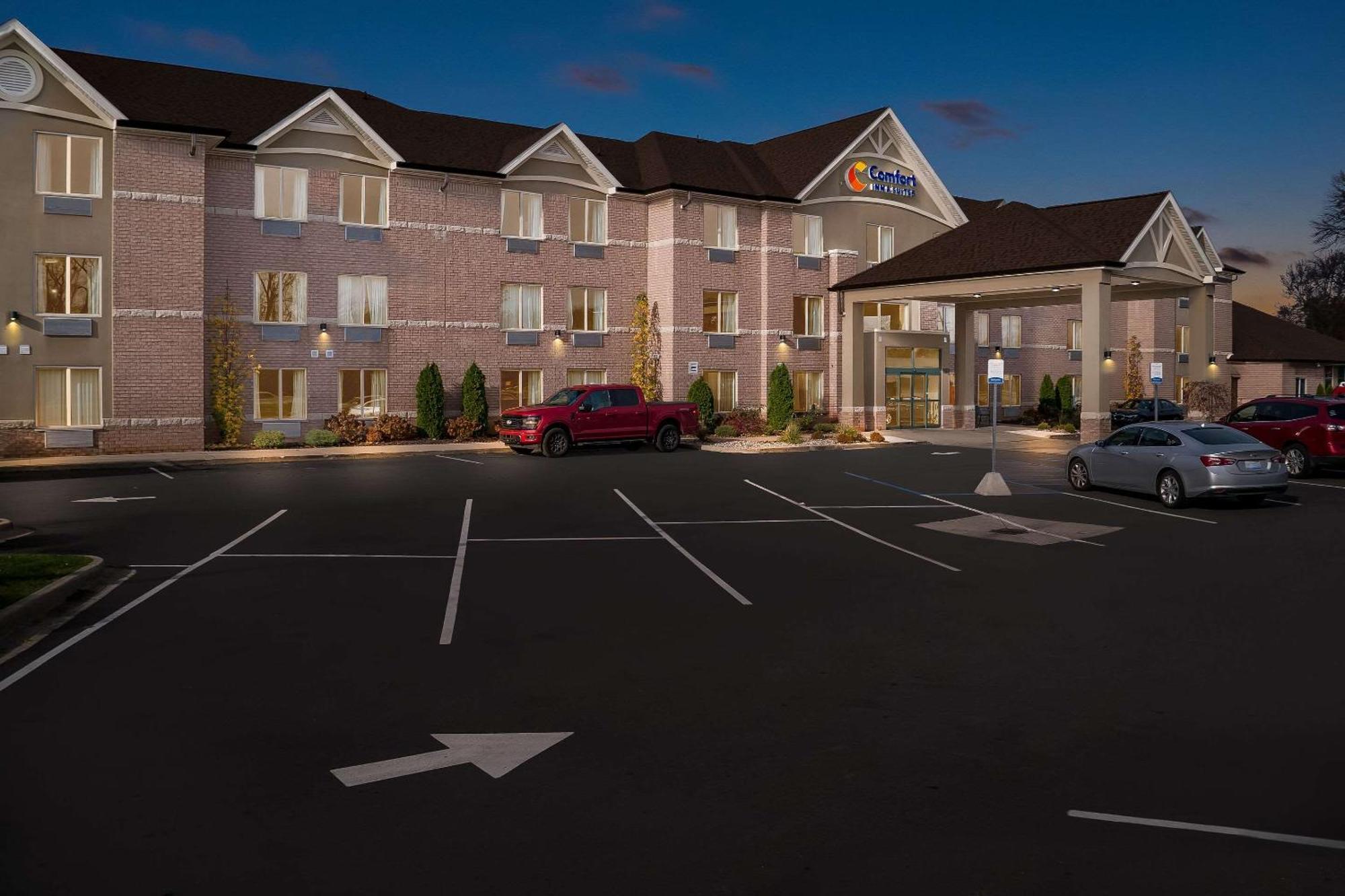 Comfort Inn & Suites Тейлър Екстериор снимка