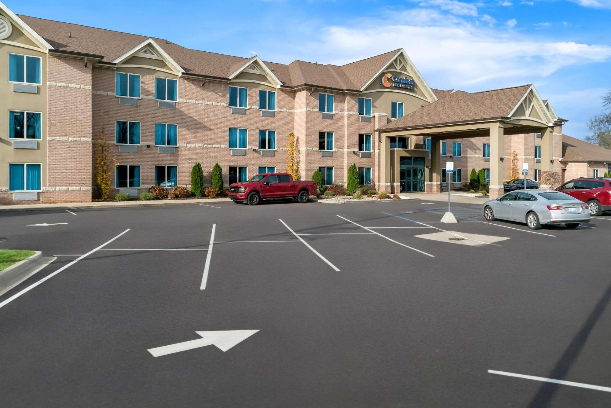Comfort Inn & Suites Тейлър Екстериор снимка