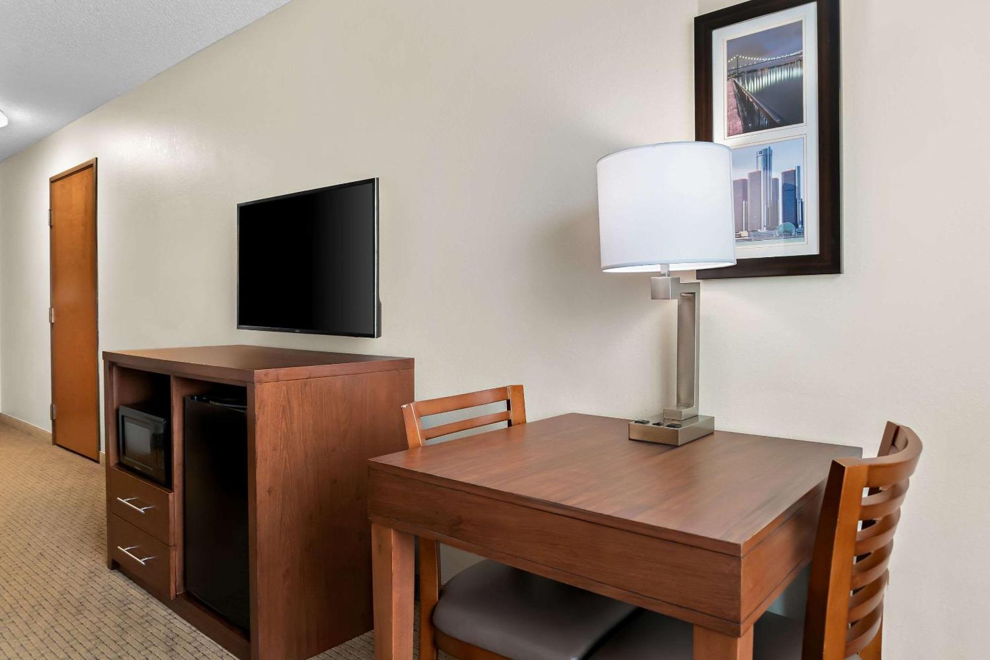 Comfort Inn & Suites Тейлър Екстериор снимка