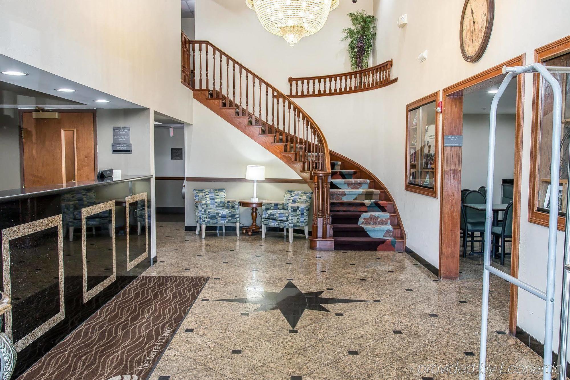 Comfort Inn & Suites Тейлър Екстериор снимка